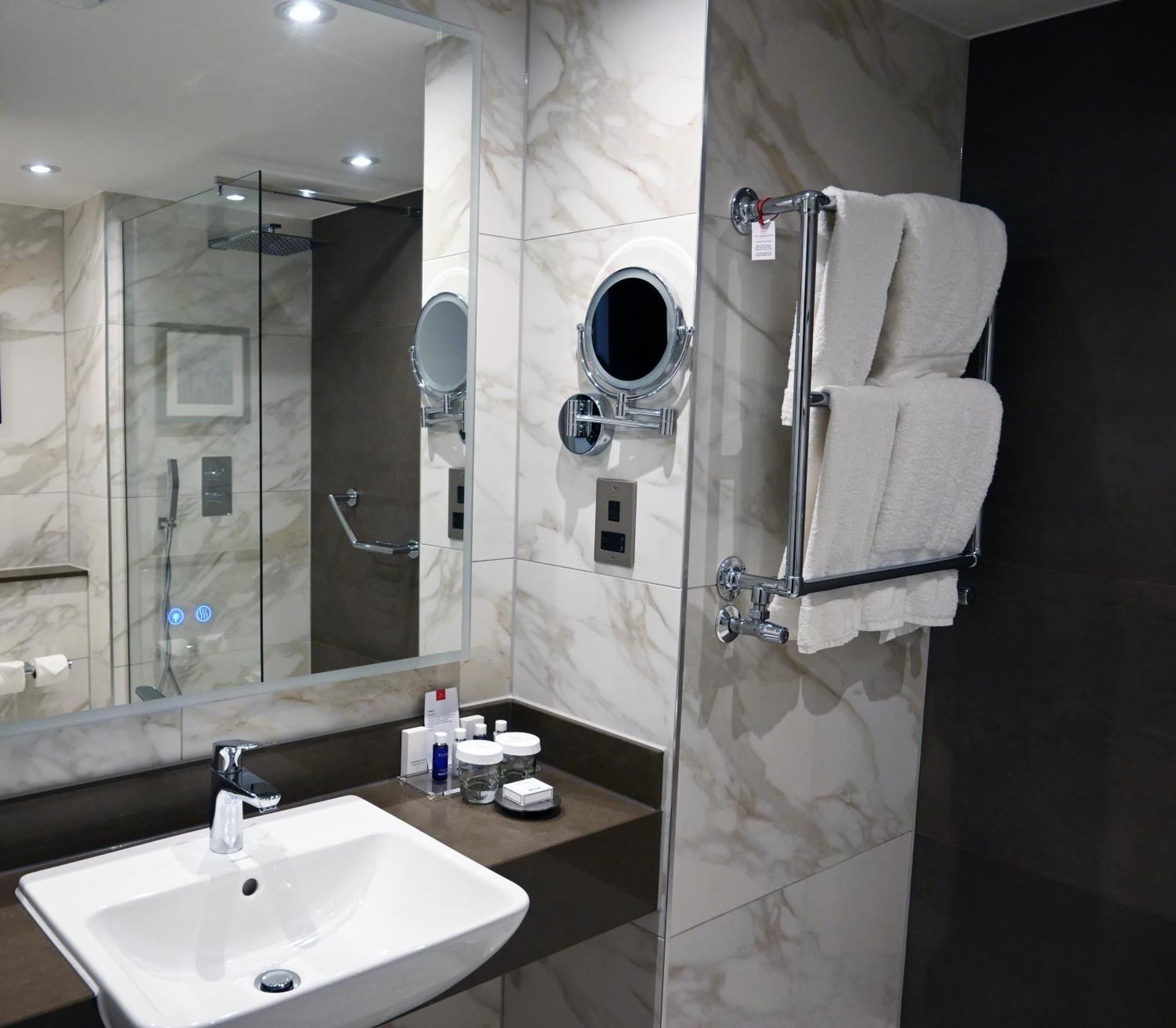 Superior King Double or Twin Room River View